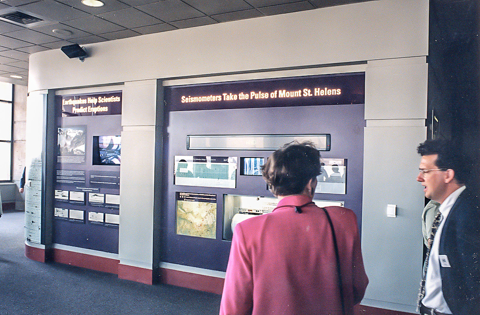 JR Seismo display